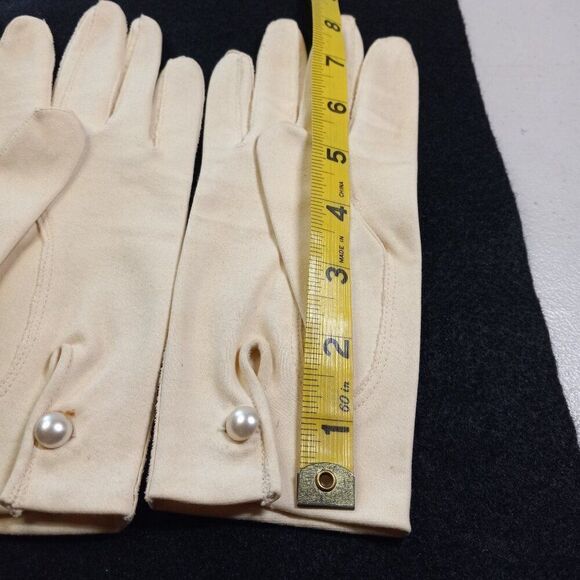 Vintage Aris Cotton 7 1/2 Kid Gloves Pearl button Rolled stitched Hem at wrist - Picture 2 of 6